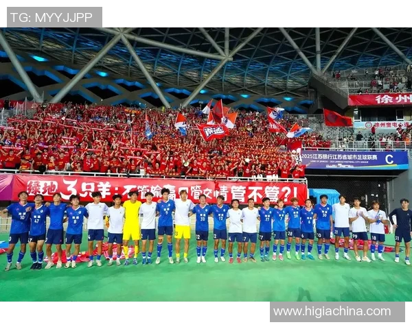 爸爸是足球运动员的球星 我的足球梦想与父亲的荣耀同行